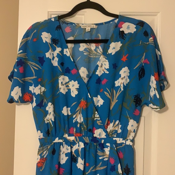 Spring wrap style dress - Picture 2 of 3